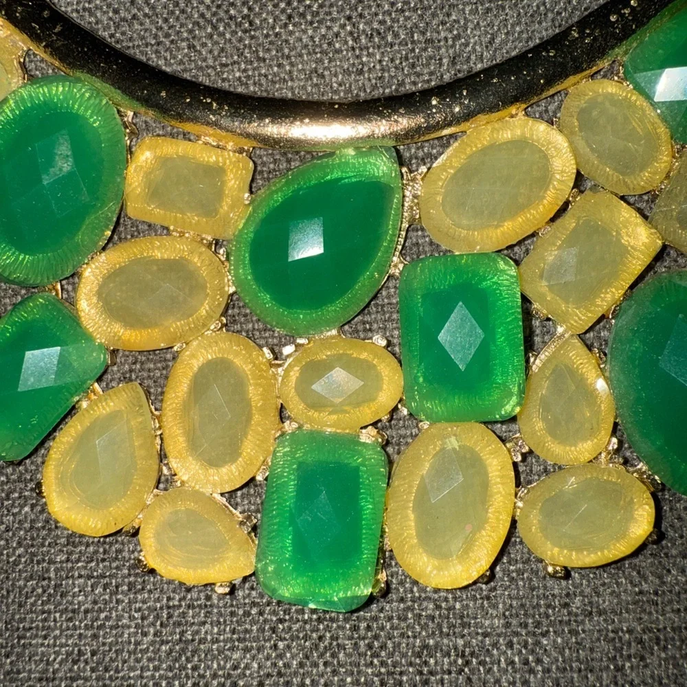 Elegant Green and Gold‎ Statement Necklace